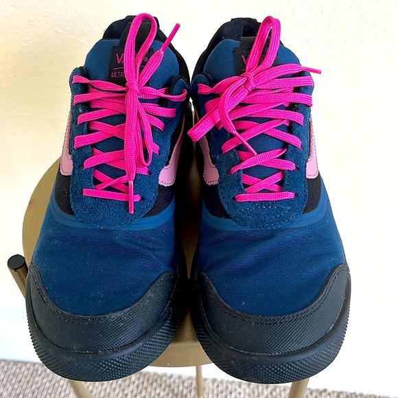 Vans Ultrarange size 9.5 men’s sneakers - Picture 3 of 3